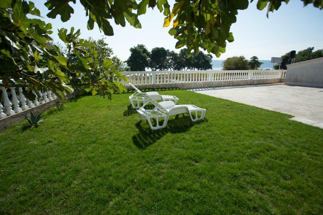Beach Studio Apartment Tina Kastela Exterior photo