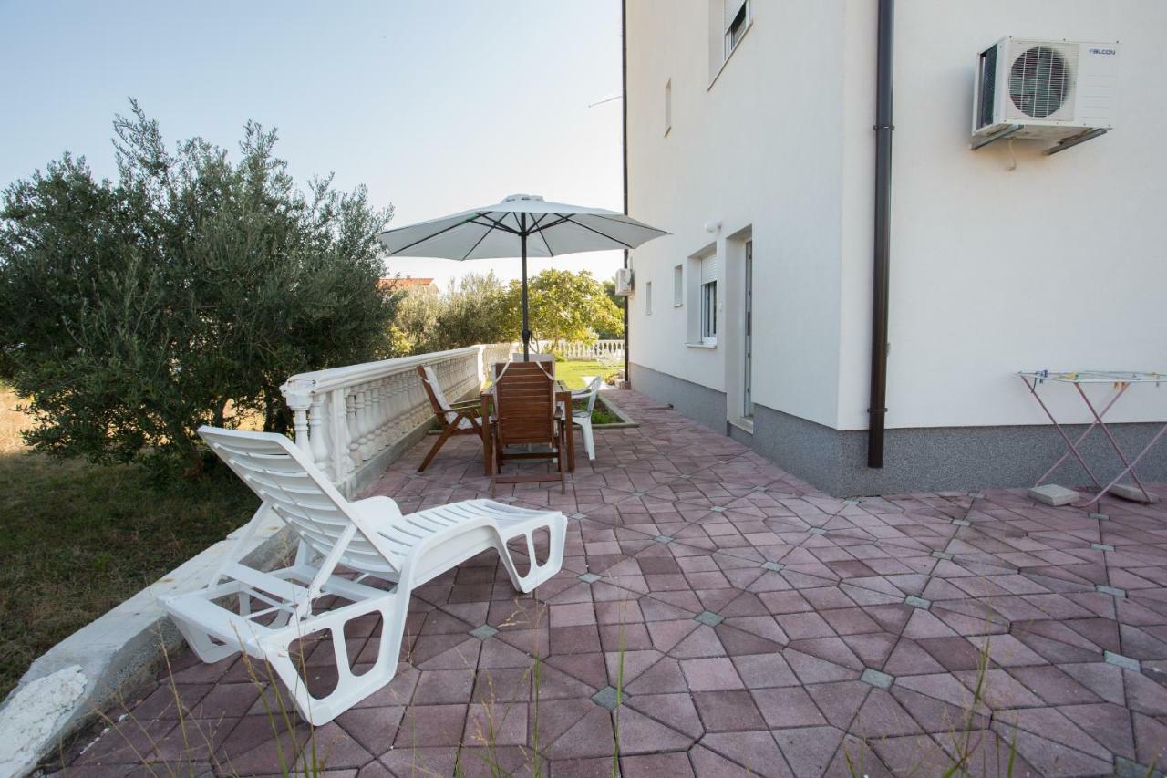 Beach Studio Apartment Tina Kastela Exterior photo