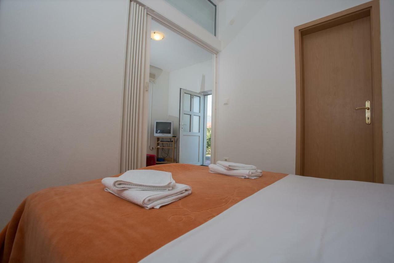 Beach Studio Apartment Tina Kastela Exterior photo